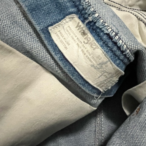 Vintage men’s Wrangler jeans - Picture 2 of 3